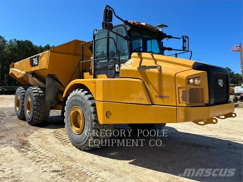 CAT 745-04 Dúmpers articulados
