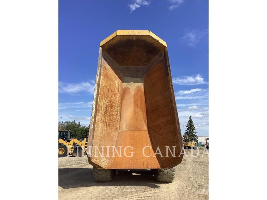 CAT 745-04 Dúmpers articulados