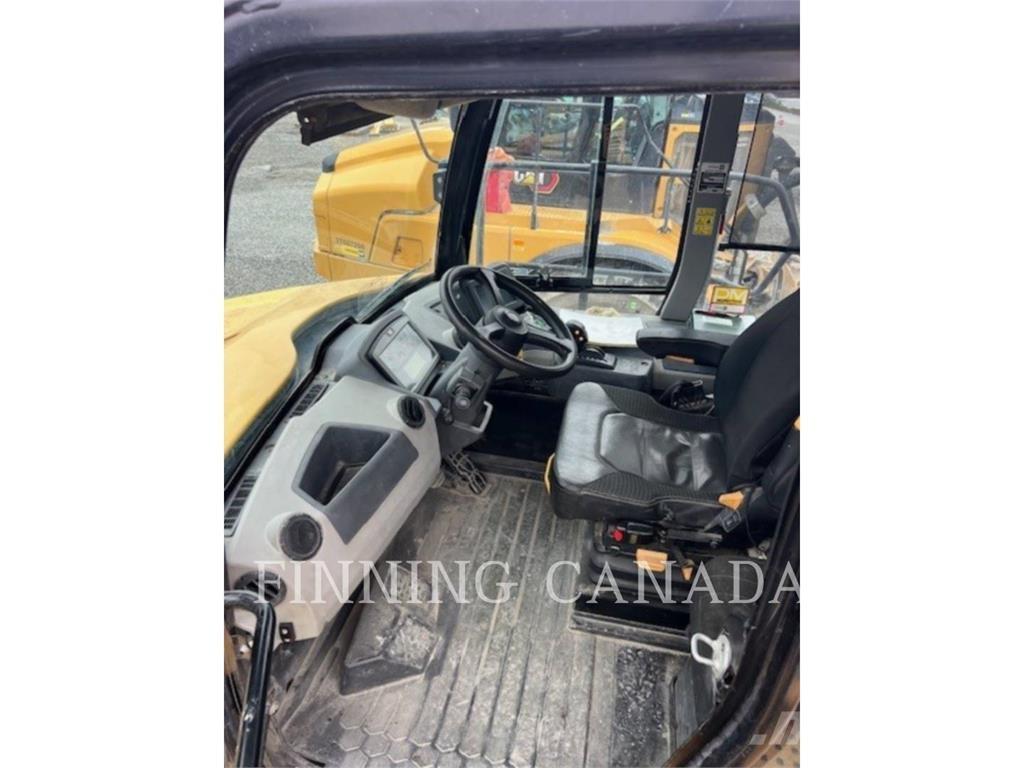 CAT 745-04 Dúmpers articulados