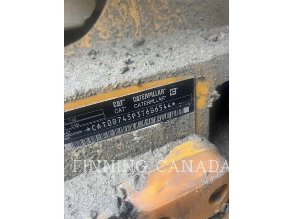 CAT 745-04 Dúmpers articulados