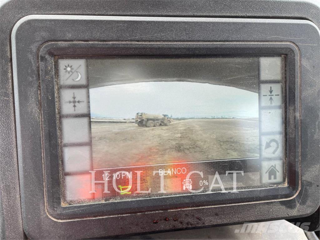 CAT 745-04 Dúmpers articulados