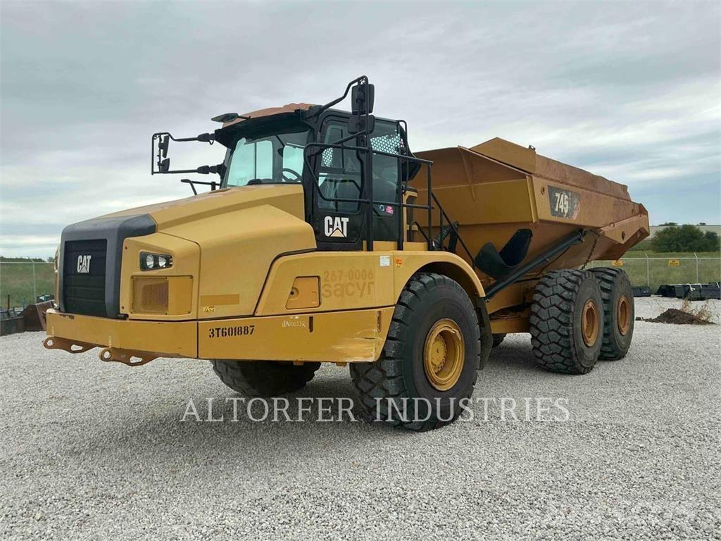 CAT 74504 Dúmpers articulados