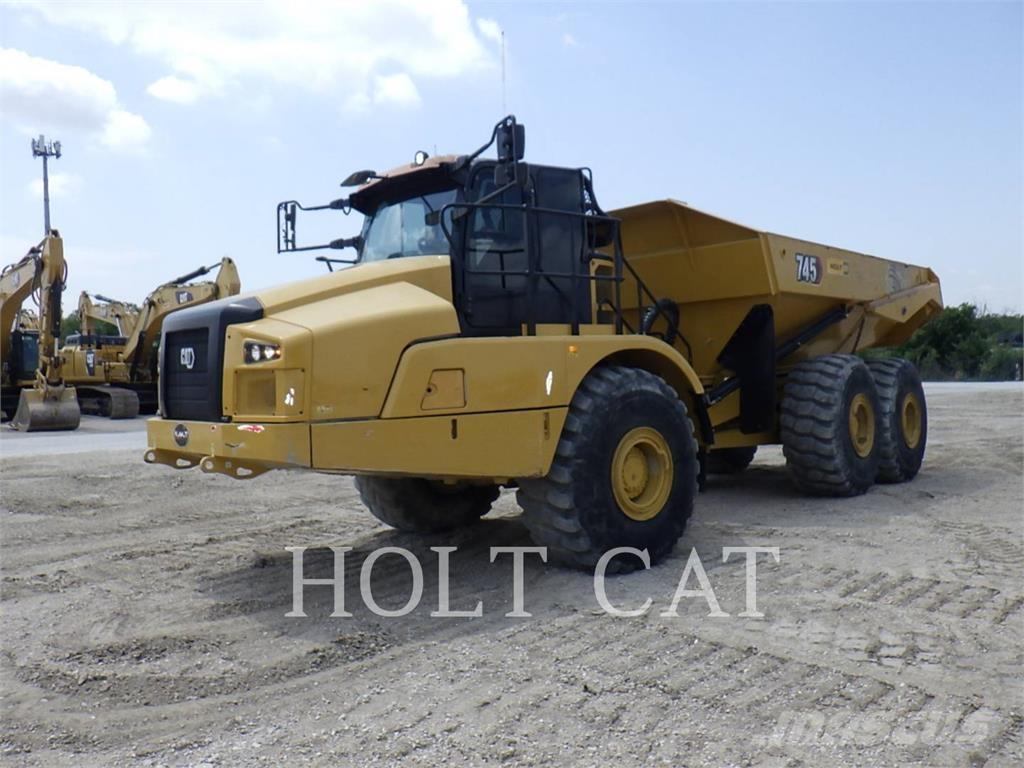 CAT 74504 Dúmpers articulados