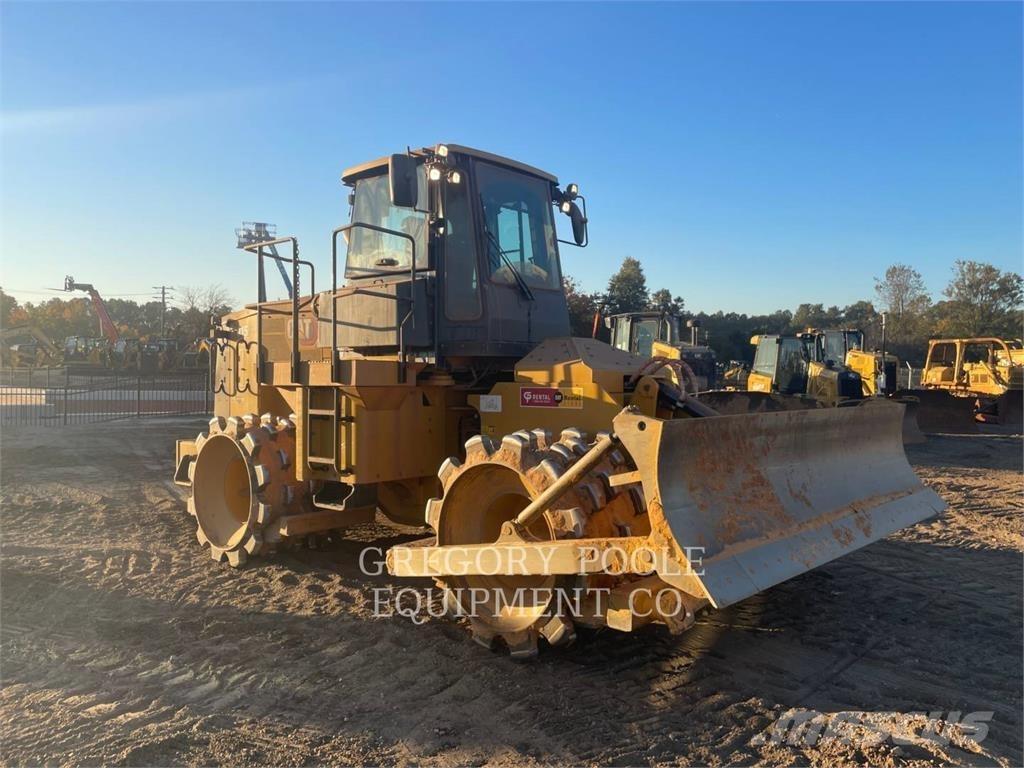 CAT 815-11 Compactadores de suelo