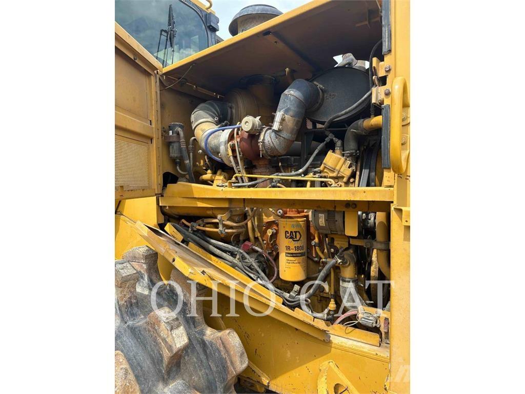 CAT 815F2 Compactadores de suelo