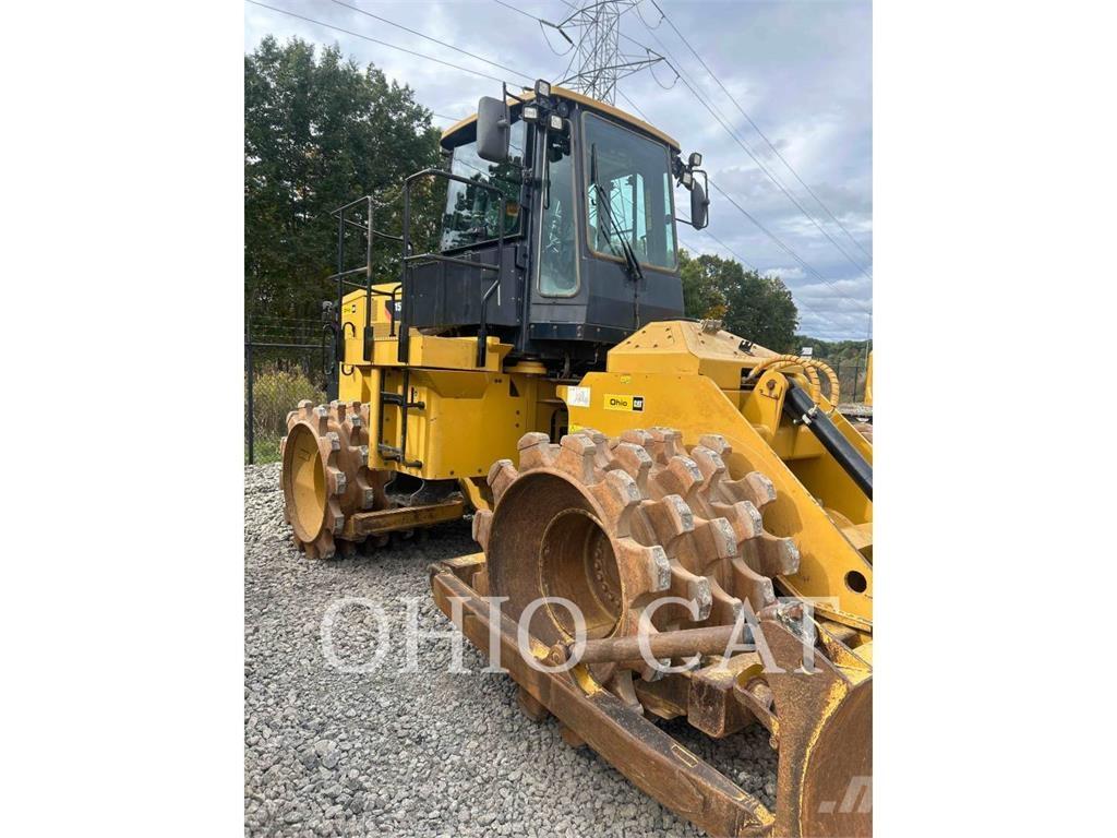 CAT 815K Buldozer sobre ruedas