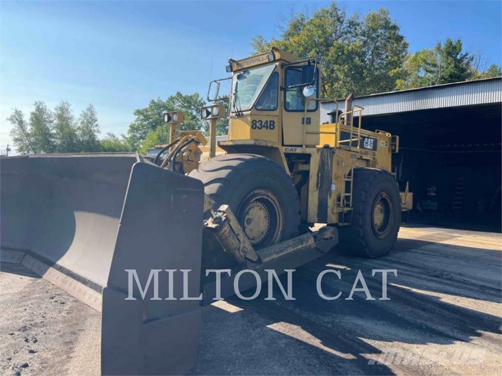 CAT 834B Buldozer sobre ruedas