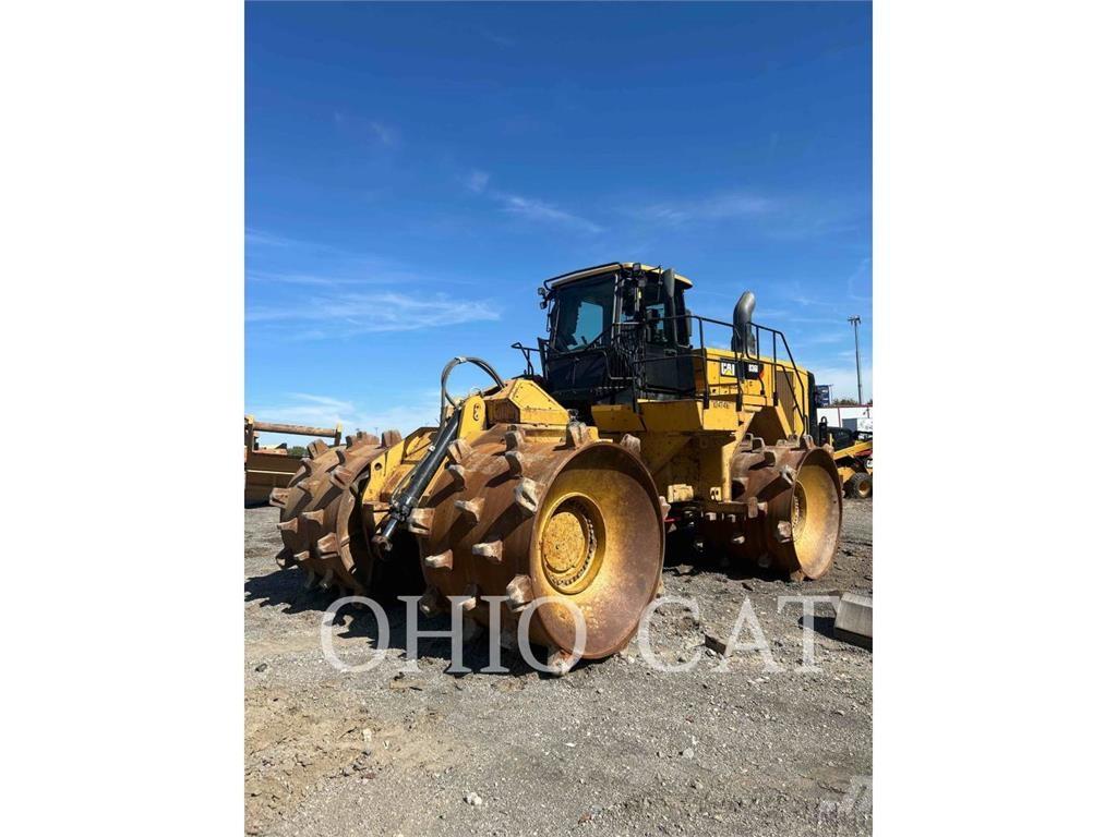 CAT 836K Buldozer sobre ruedas