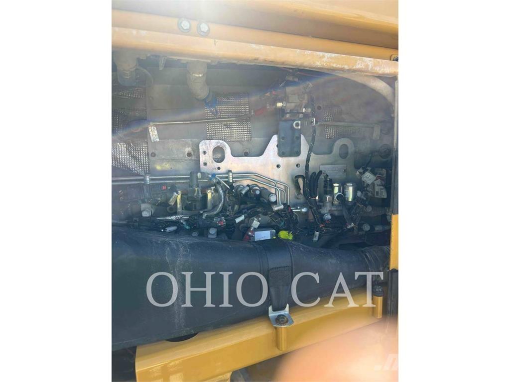 CAT 836K Buldozer sobre ruedas