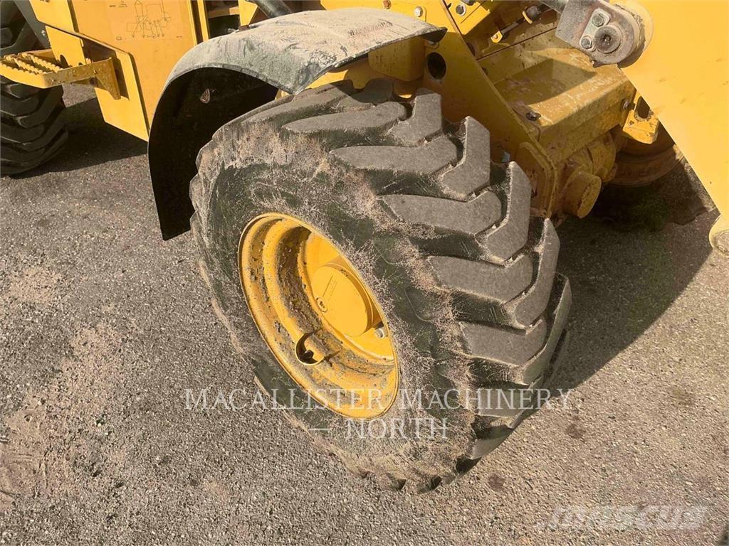 CAT 903D HARW Cargadoras sobre ruedas