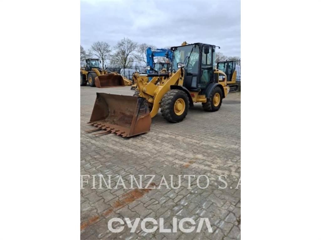 CAT 906M Cargadoras sobre ruedas