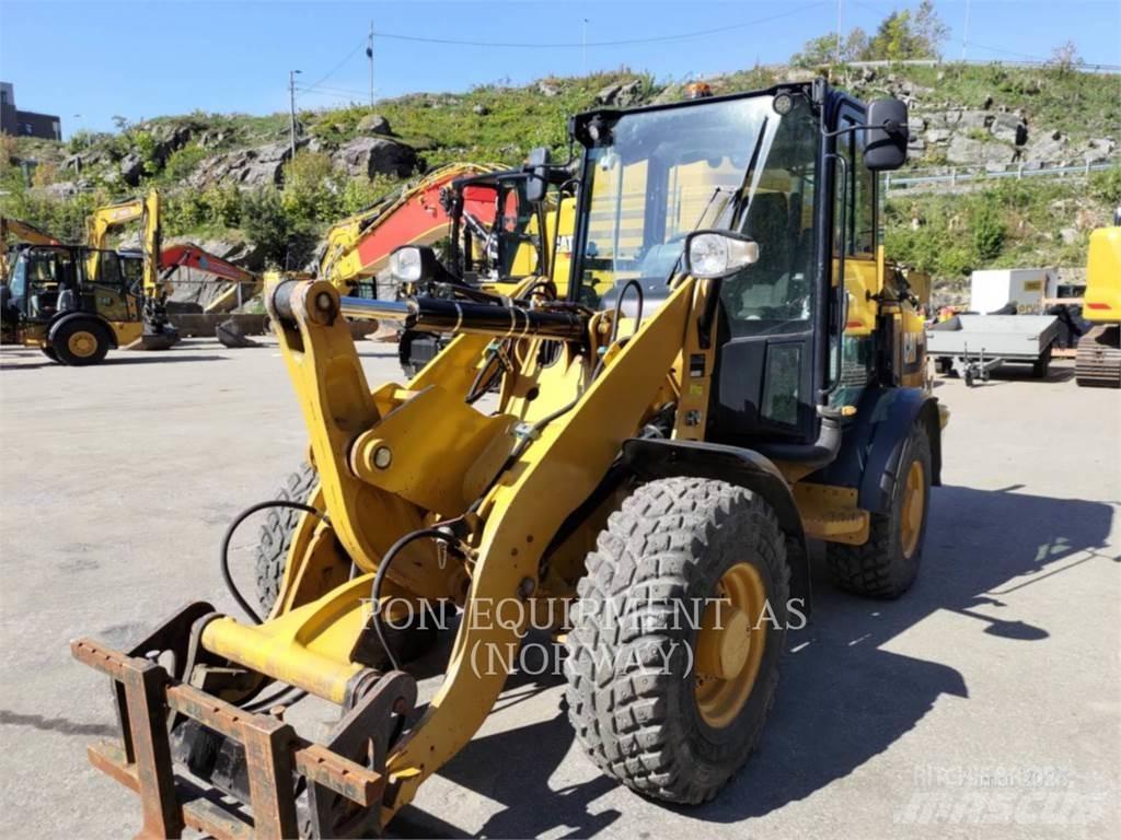 CAT 906M Cargadoras sobre ruedas