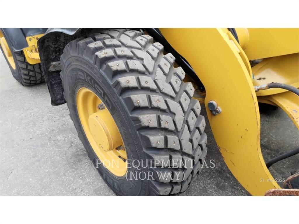 CAT 906M Cargadoras sobre ruedas