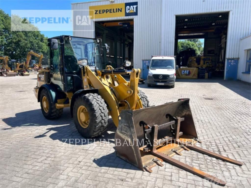 CAT 906M Cargadoras sobre ruedas