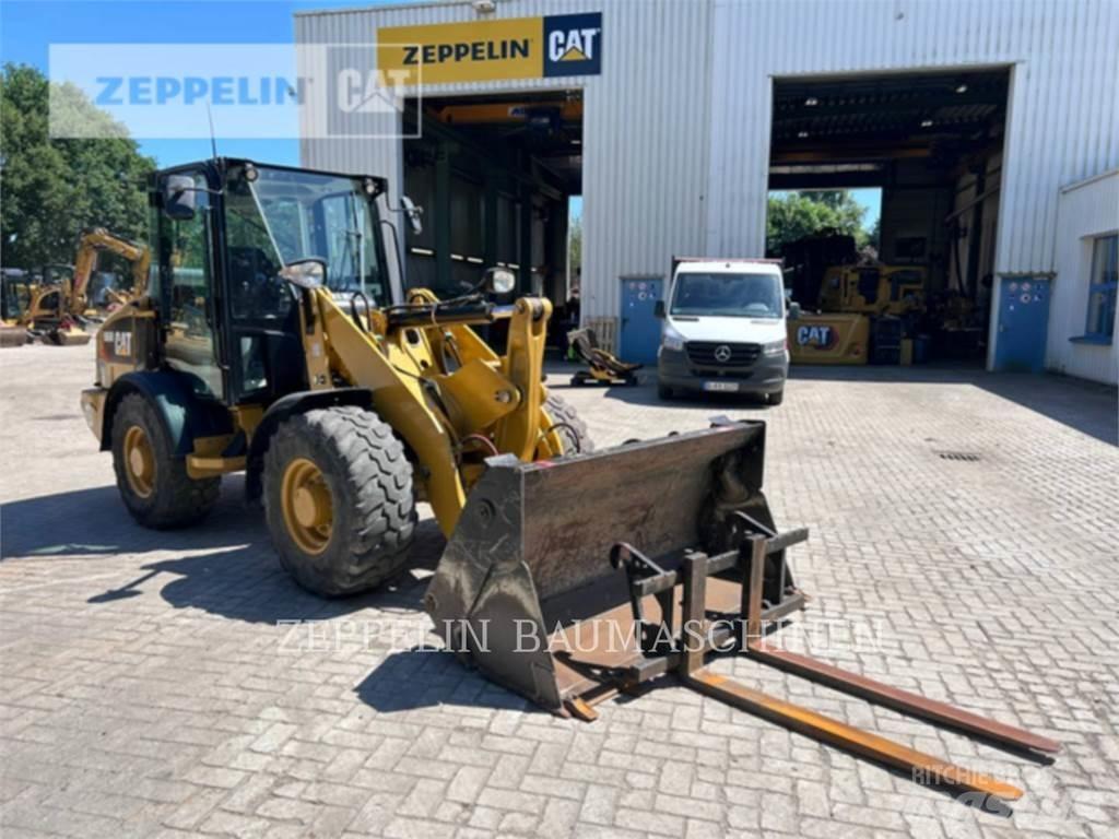 CAT 906M Cargadoras sobre ruedas
