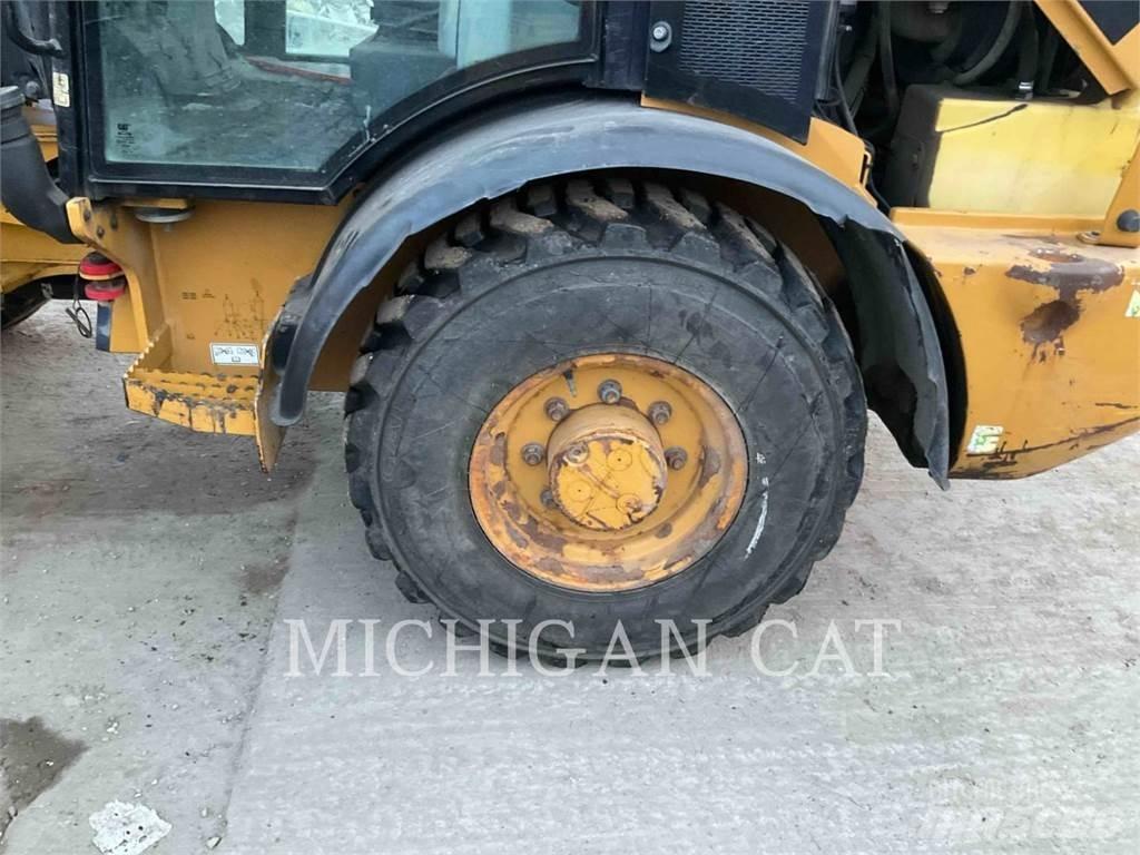 CAT 906M AR Cargadoras sobre ruedas