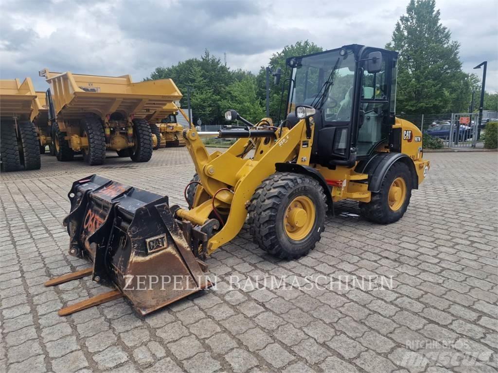 CAT 907M Cargadoras sobre ruedas