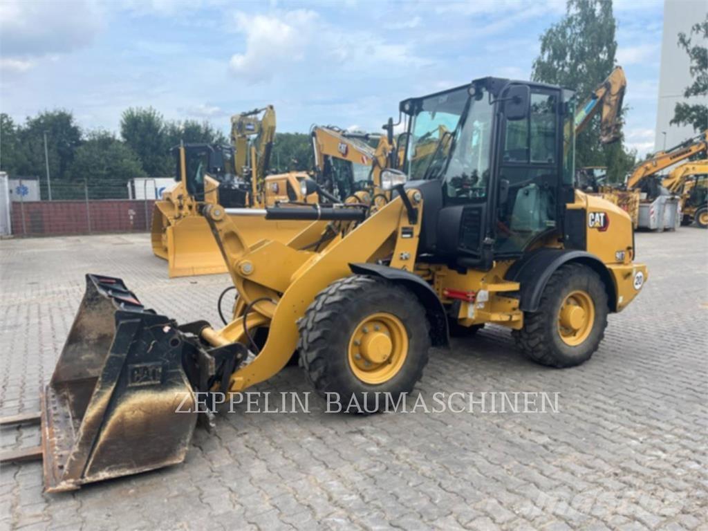 CAT 907M Cargadoras sobre ruedas