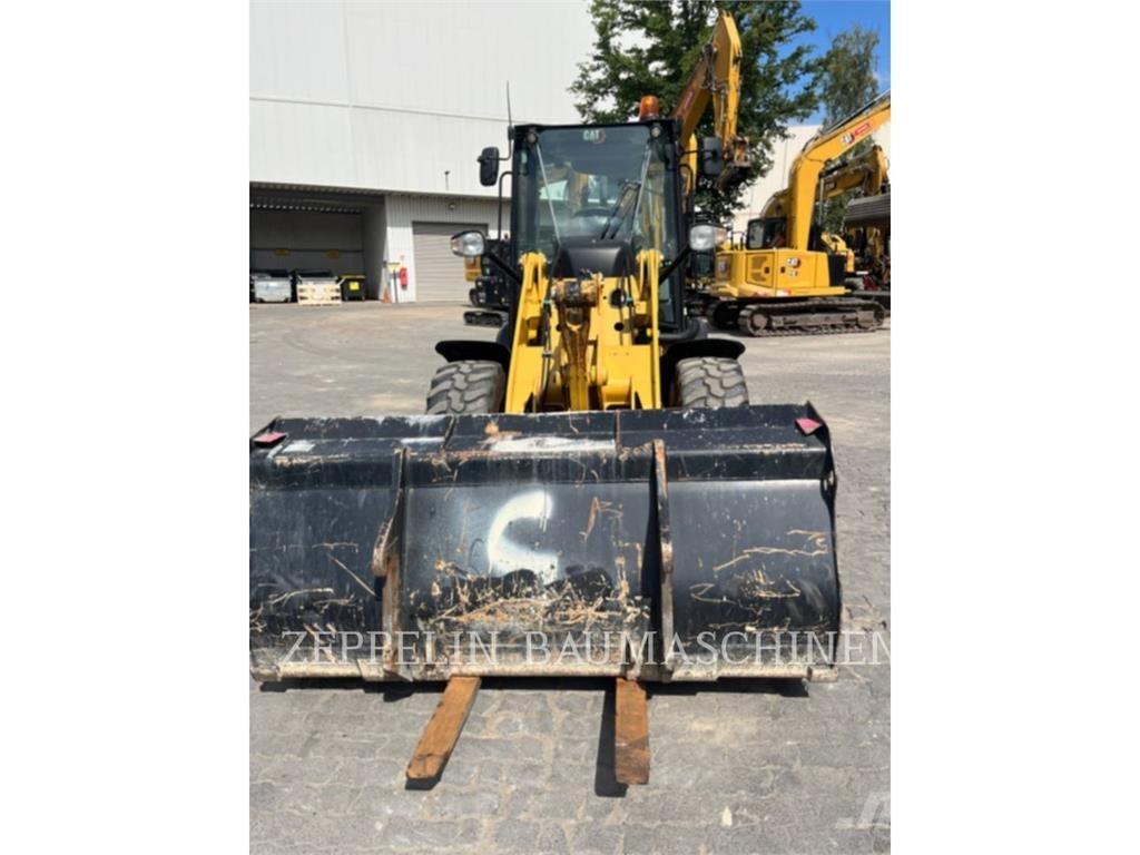 CAT 907M Cargadoras sobre ruedas