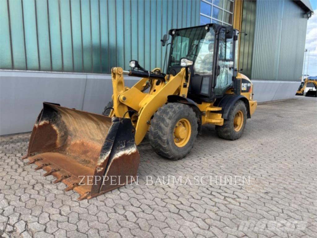 CAT 907M Cargadoras sobre ruedas