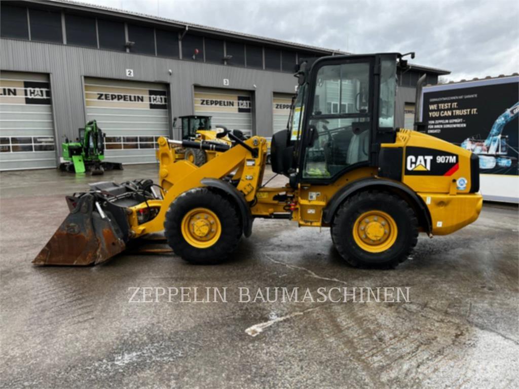 CAT 907M Cargadoras sobre ruedas