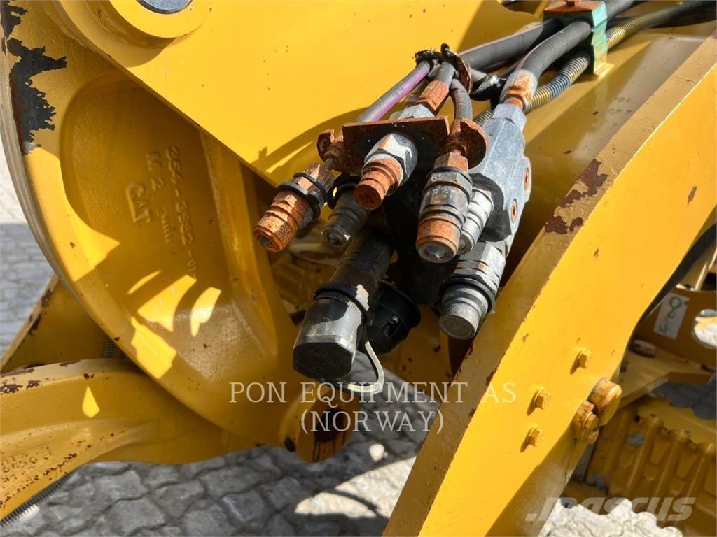CAT 908M Cargadoras sobre ruedas