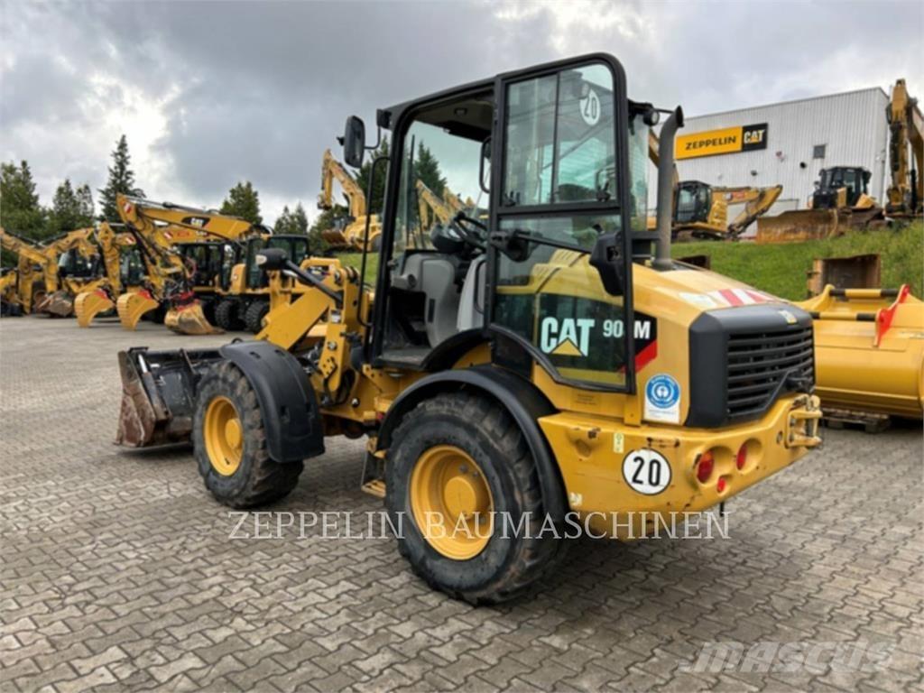 CAT 908M Cargadoras sobre ruedas