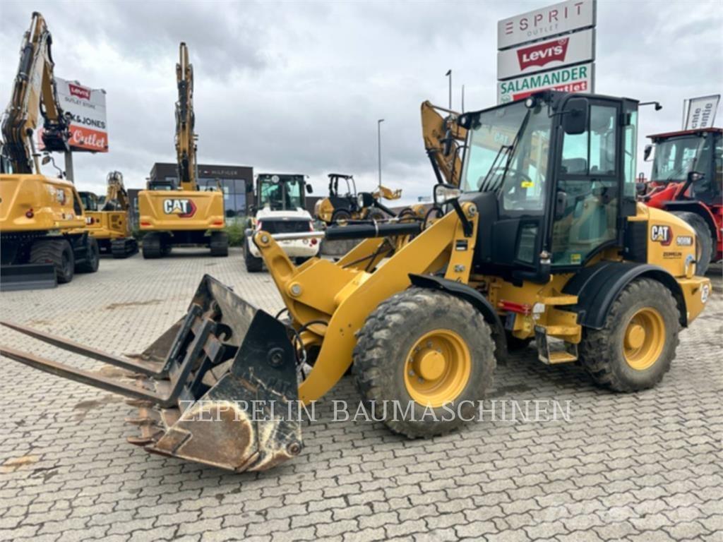 CAT 908M Cargadoras sobre ruedas