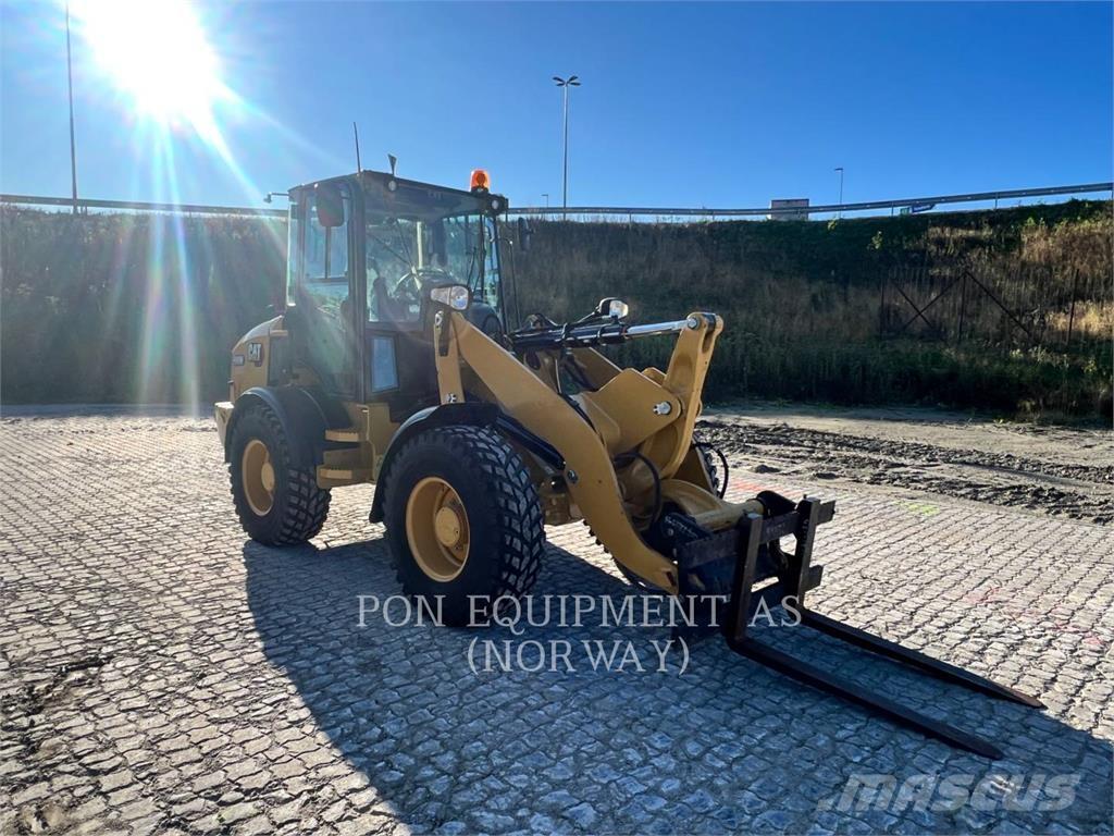 CAT 908M Cargadoras sobre ruedas