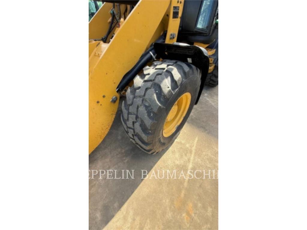CAT 908M Cargadoras sobre ruedas