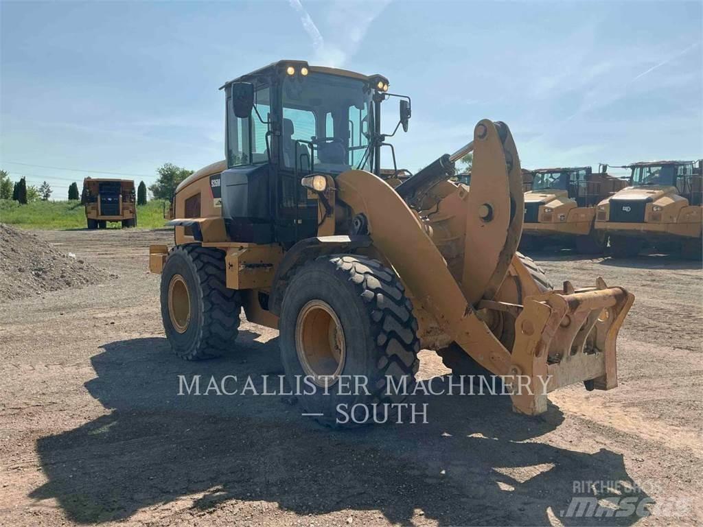 CAT 926M Cargadoras sobre ruedas