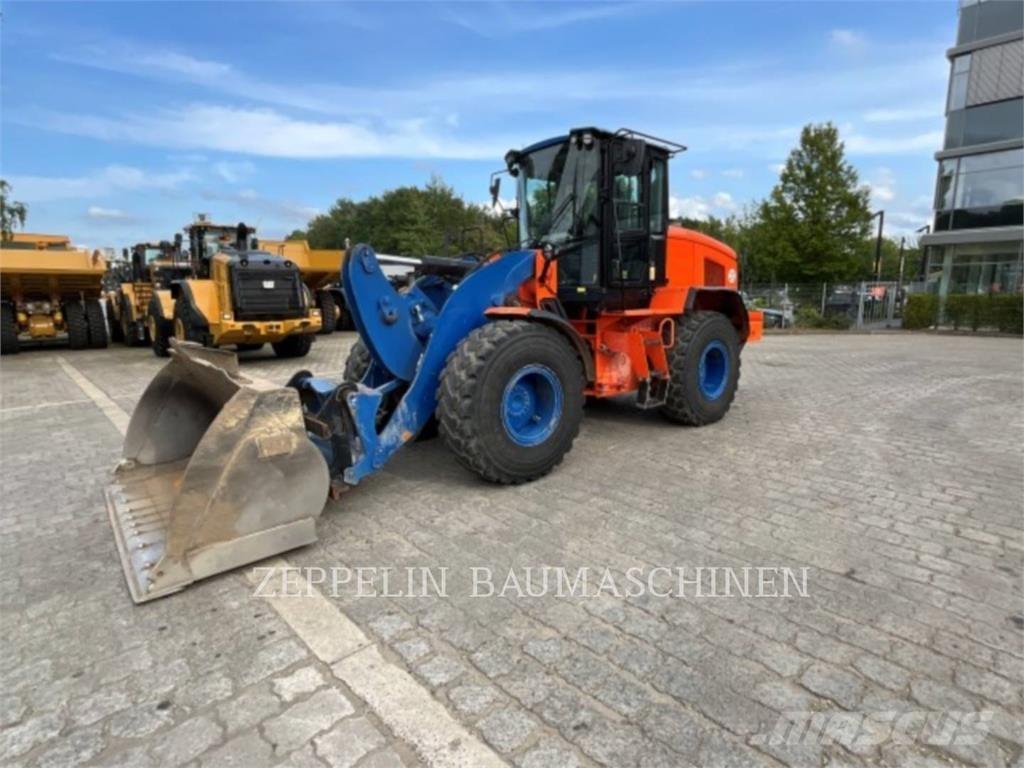 CAT 926M Cargadoras sobre ruedas