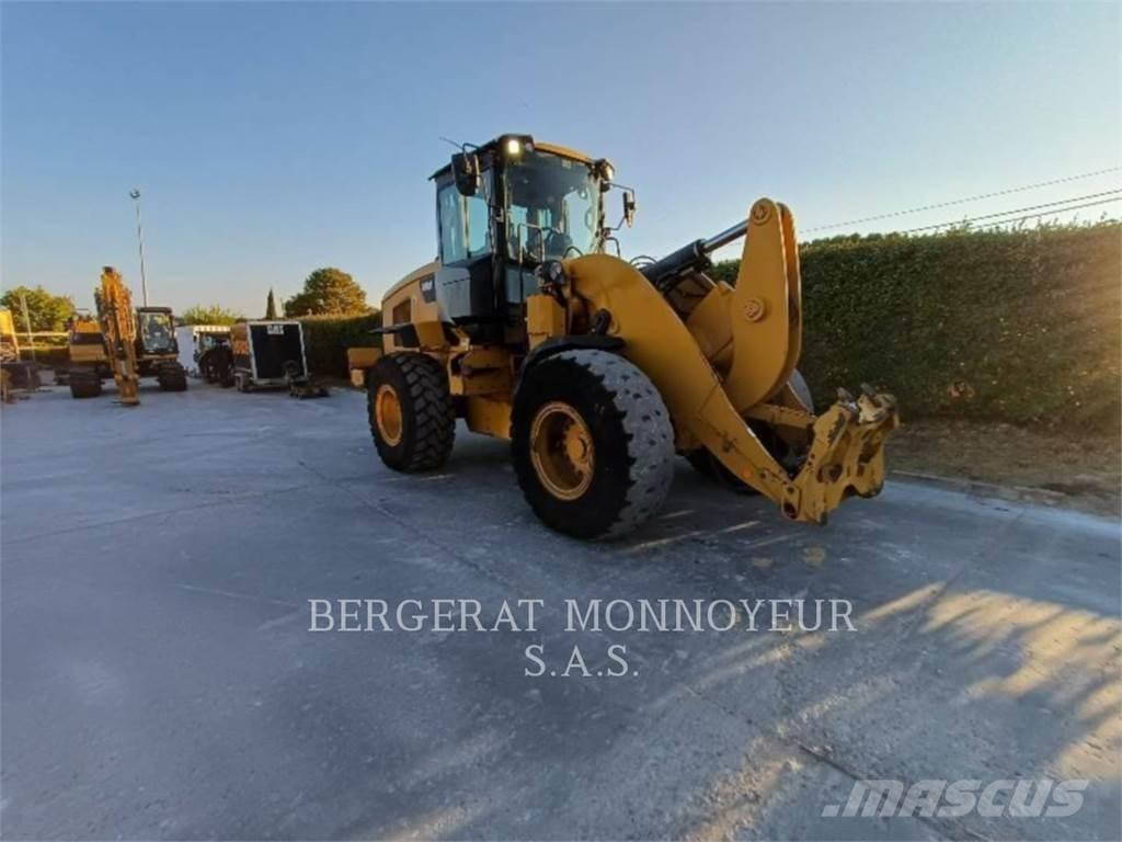 CAT 938M Cargadoras sobre ruedas
