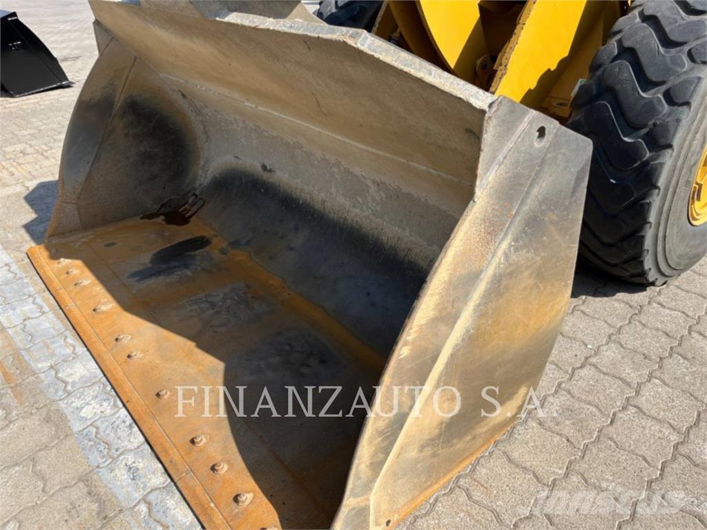 CAT 938M Cargadoras sobre ruedas