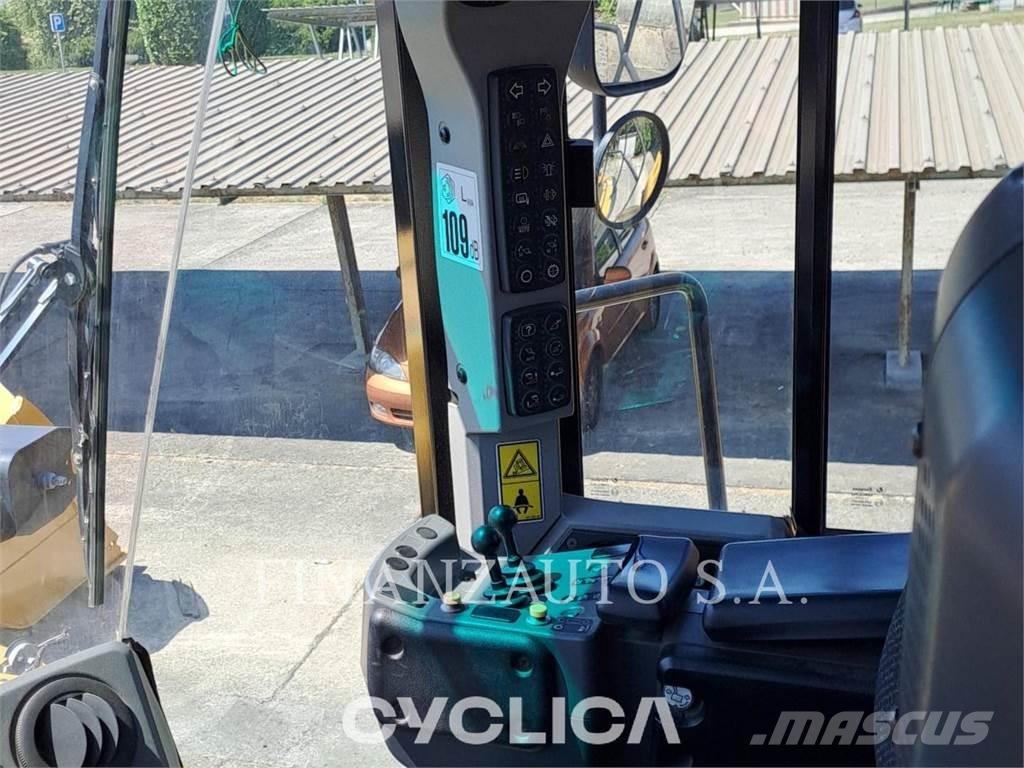 CAT 980K Cargadoras sobre ruedas