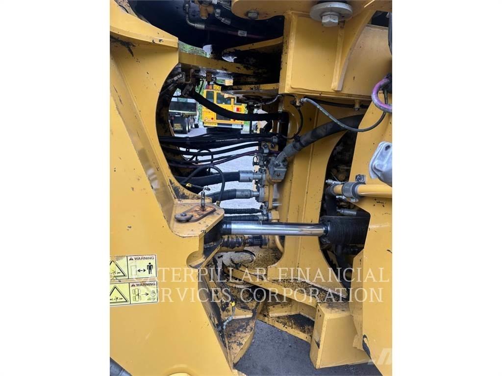 CAT 982M Cargadoras sobre ruedas