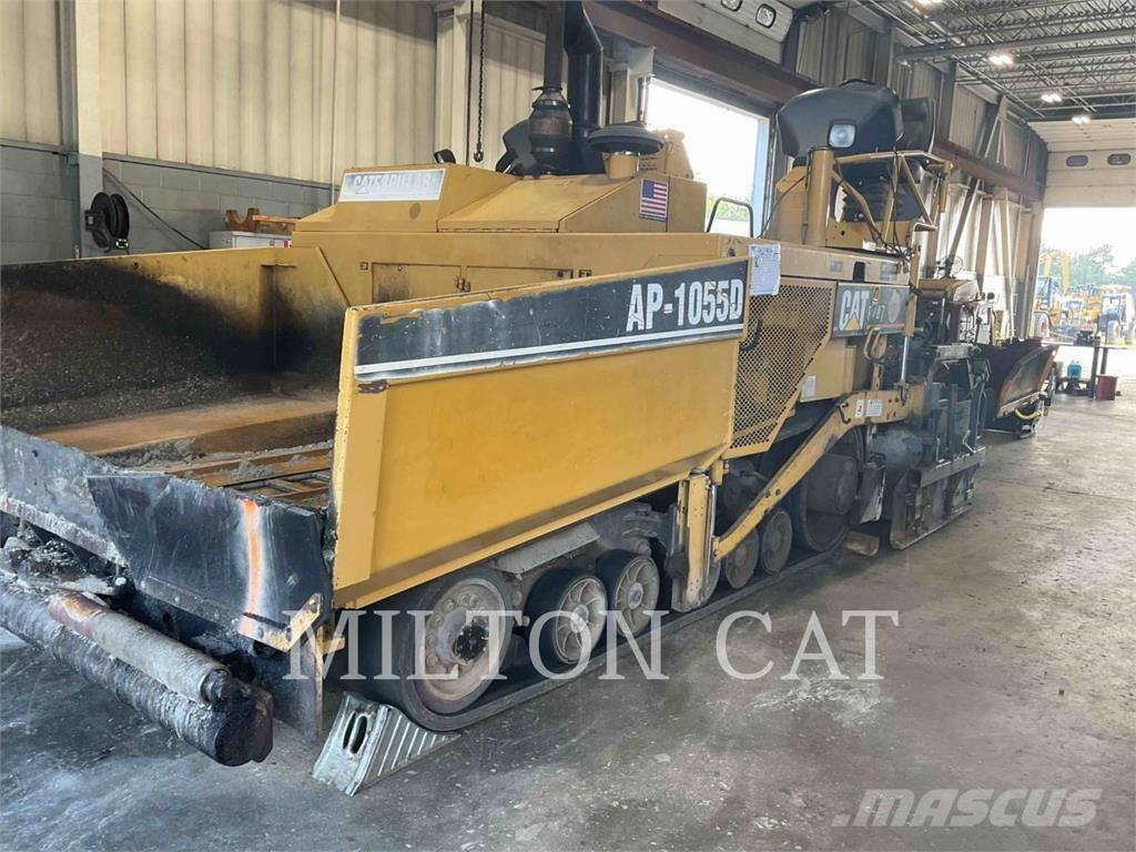 CAT AP-1055D Asfaltadoras