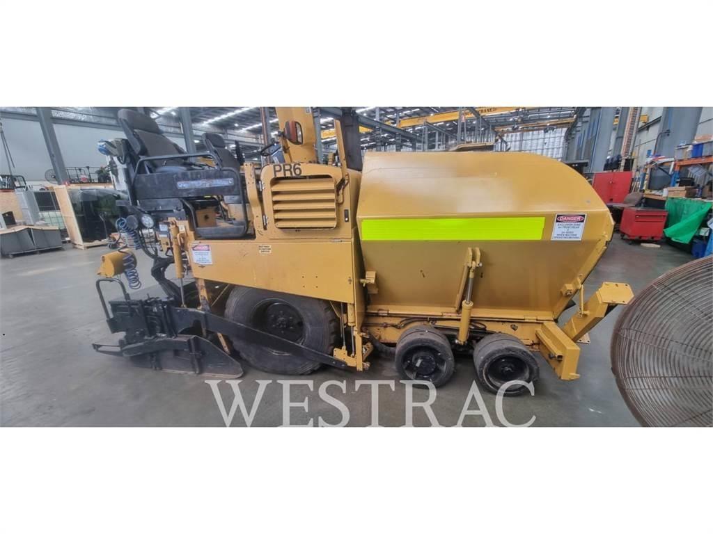 CAT AP-300 Asfaltadoras