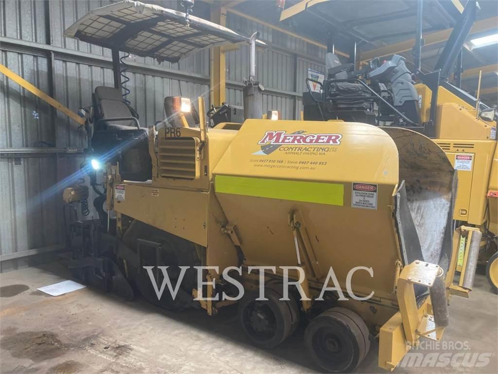 CAT AP-300 Asfaltadoras