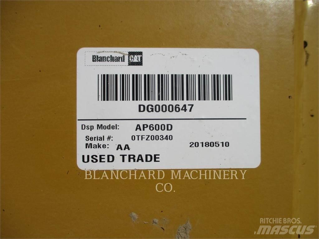 CAT AP-600D Asfaltadoras