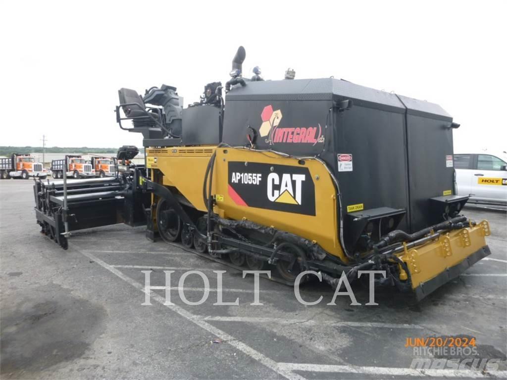 CAT AP1055F SPRAY PAVER Asfaltadoras