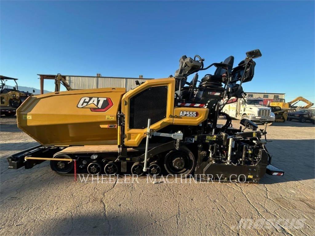 CAT AP555 Asfaltadoras