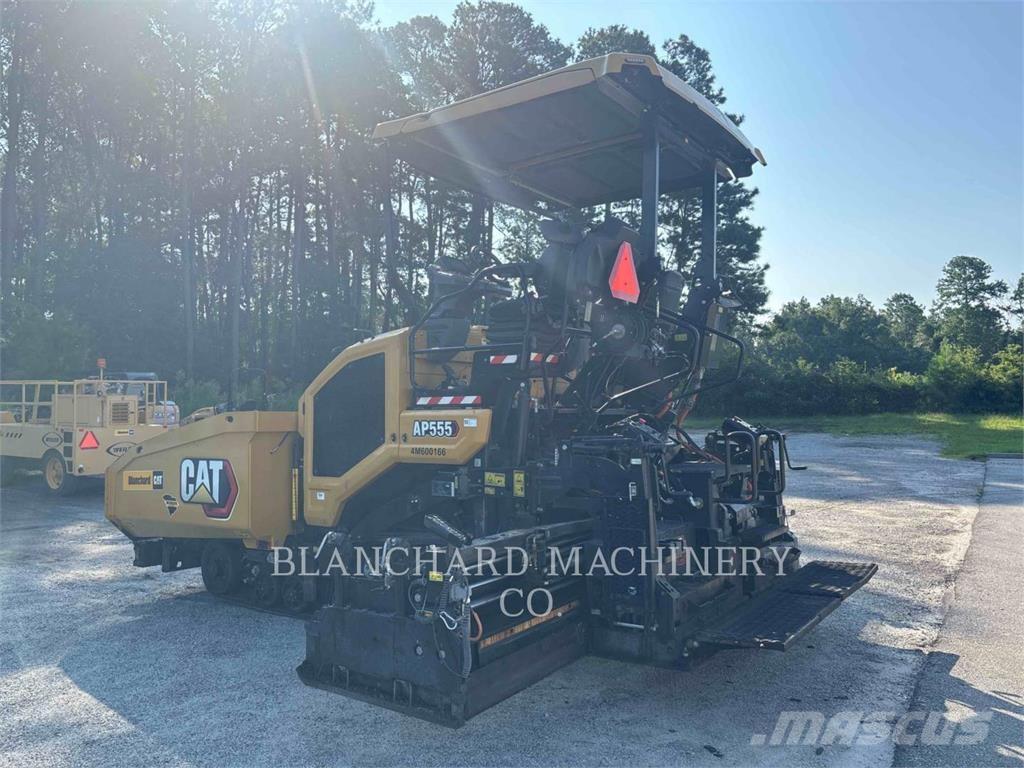 CAT AP555 Asfaltadoras