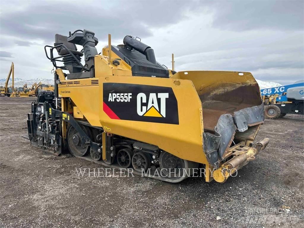 CAT AP555F Asfaltadoras