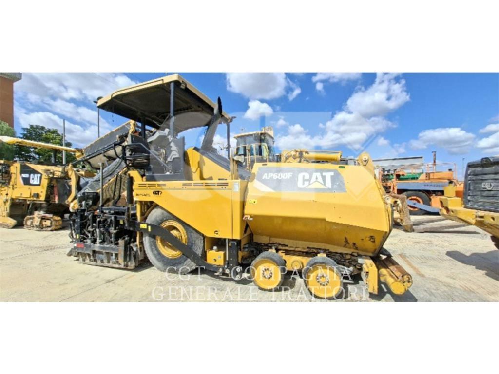 CAT AP600F Asfaltadoras