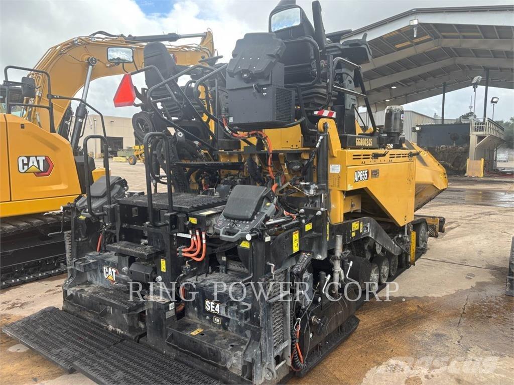 CAT AP655 Equipos para la estabilización de suelos y reciclaje de asfalto