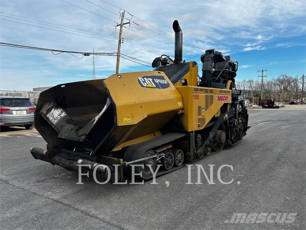 CAT AP655F Asfaltadoras