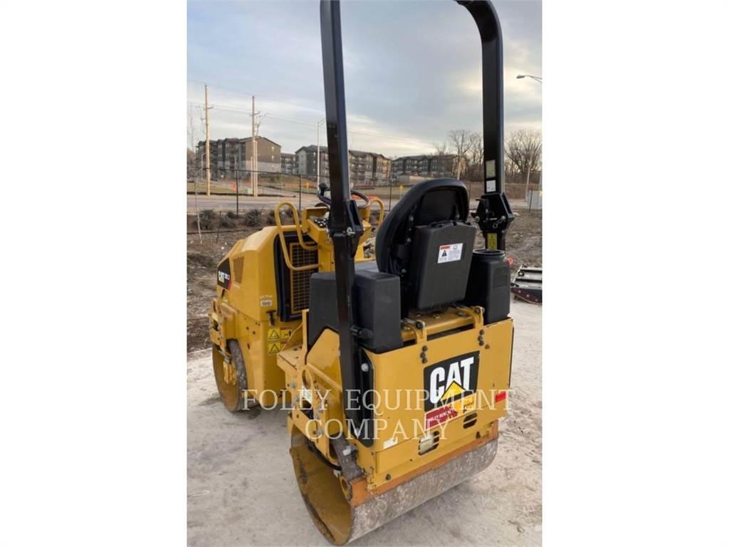 CAT CB1.7-03 Compactadores de suelo