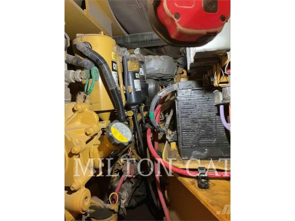 CAT CB15 Compactadores de suelo