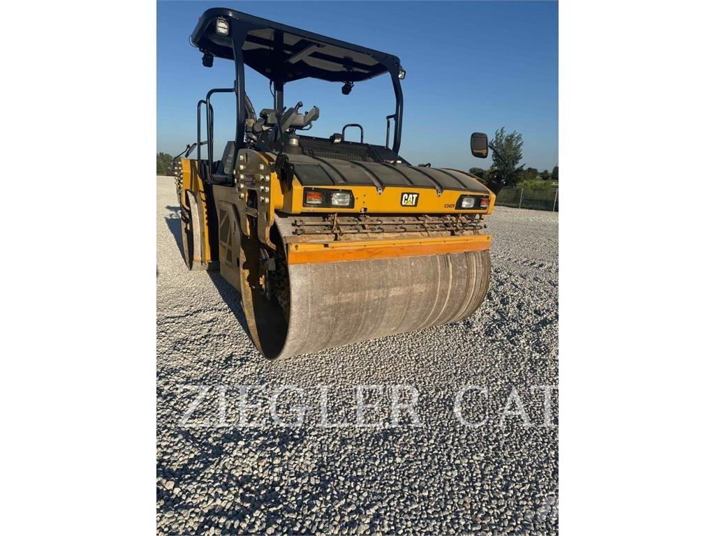 CAT CB15 Compactadores de suelo